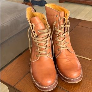 Frye Sabrina 6G Lace Up Boots